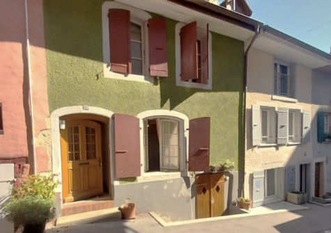 Orbe, maison mitoyenne deux appartements de 75 m² et 150 m²