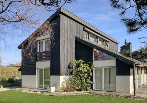 Idéale pour famille – Villa d’architecte dans un quartier résidentiel à Forel